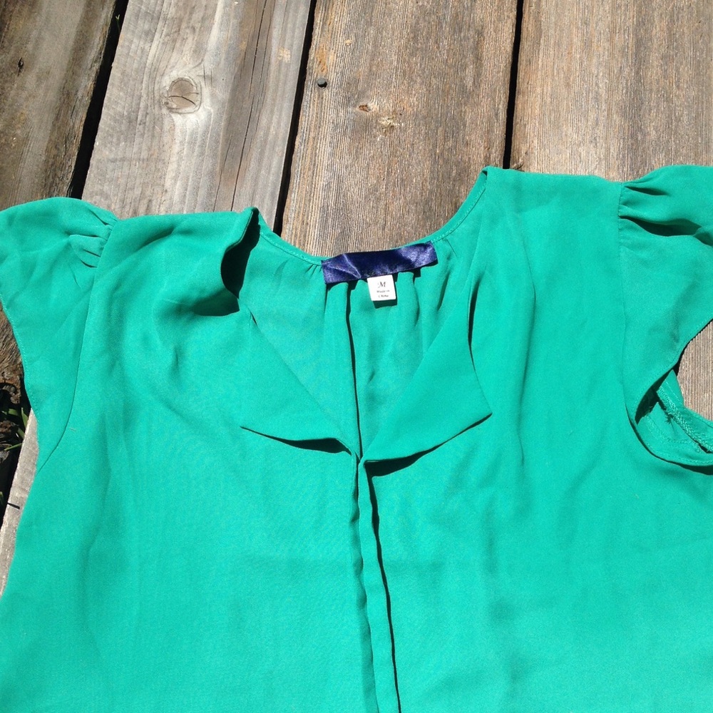 Francesca's green blouse - Picture 4 of 4